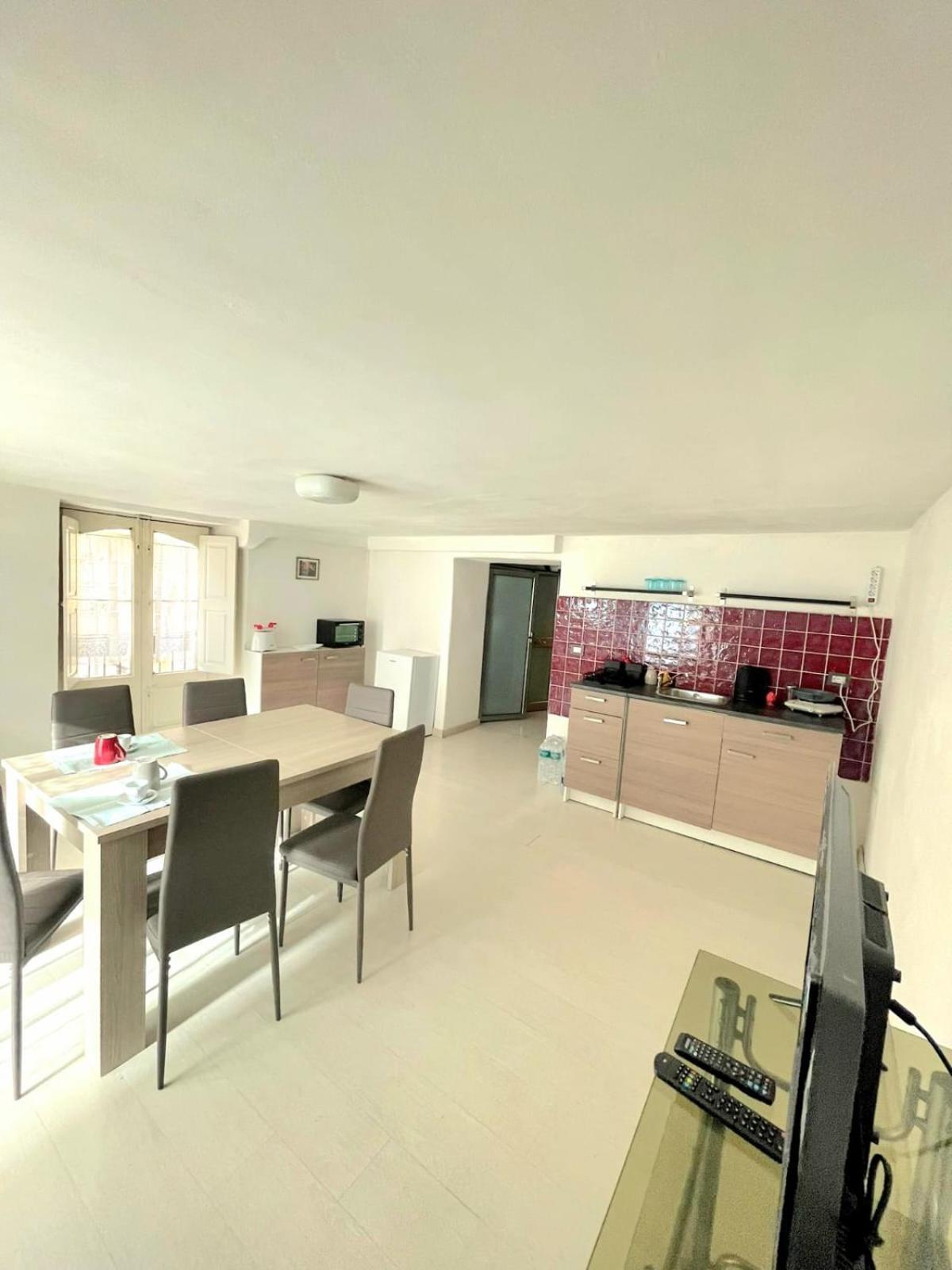 May'S Apartment Catania Bagian luar foto