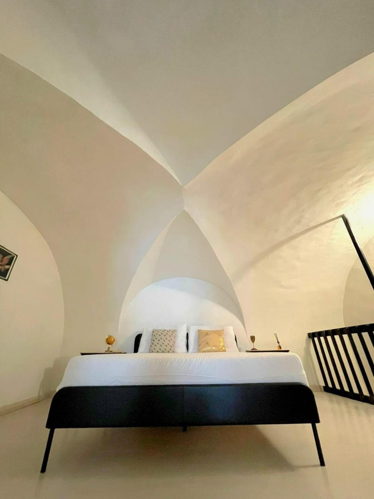 May'S Apartment Catania Bagian luar foto